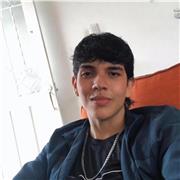 Tengo experiencia en enseñar a estudiantes de todas las edades y niveles, desde principiantes hasta avanzados.